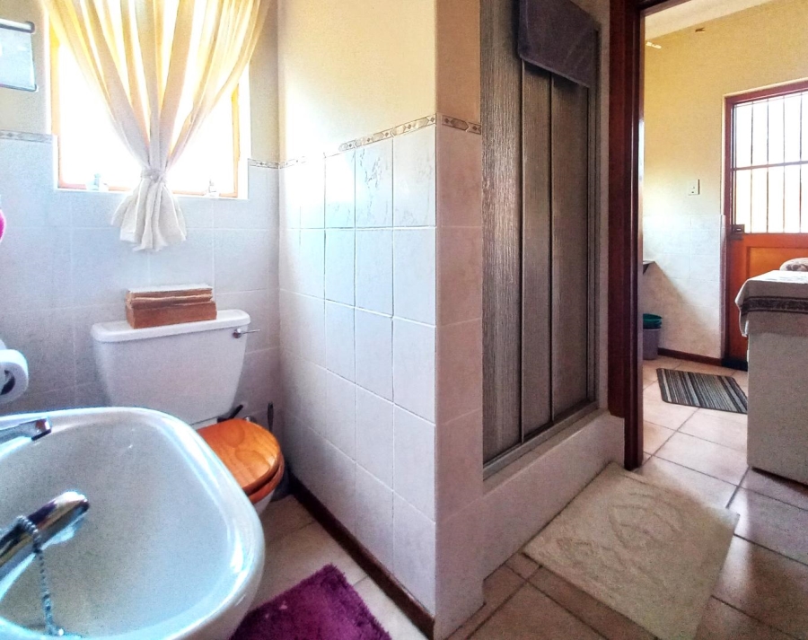 3 Bedroom Property for Sale in Hartenbos Central Western Cape